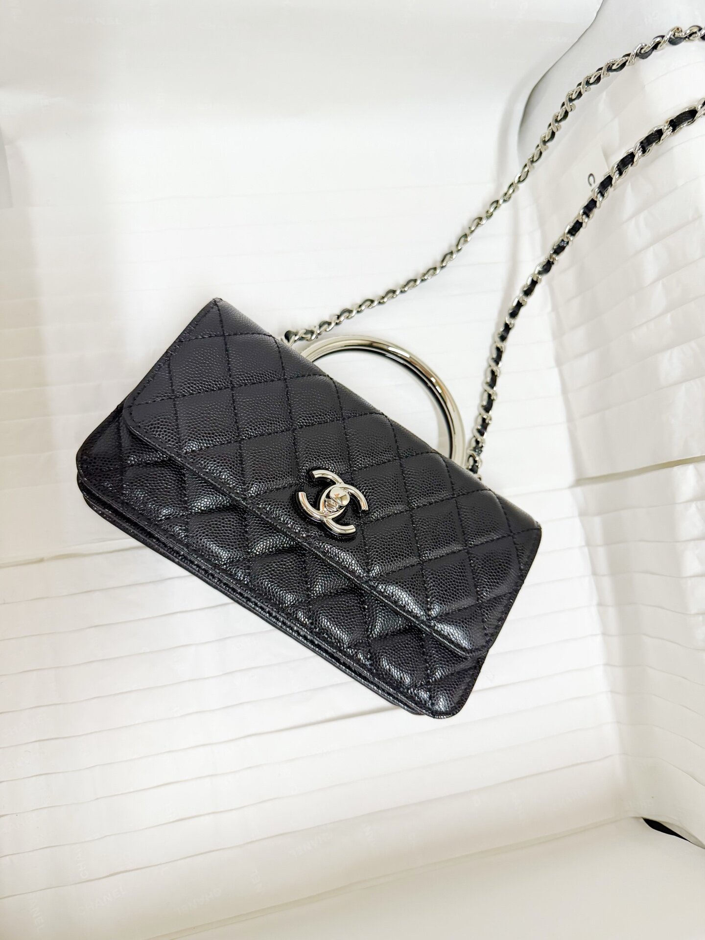 Chanel 66028 white